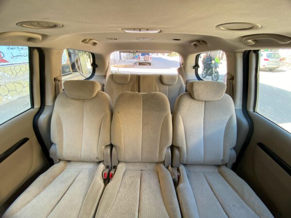 كيا كرنفال 2013 باللون الأبيض – الراحة والقوة في سيارة واحدة! - الصورة 6