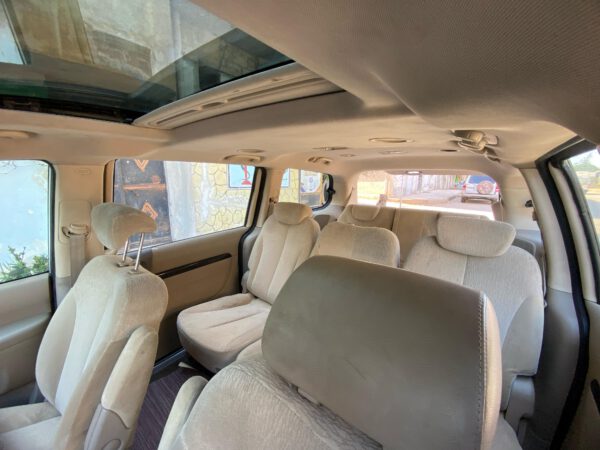 كيا كرنفال 2013 باللون الأبيض – الراحة والقوة في سيارة واحدة! - الصورة 9