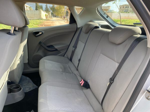 سيات إيبيزا 2013 من مجموعة فولكسفاغن الألمانية - الصورة 13