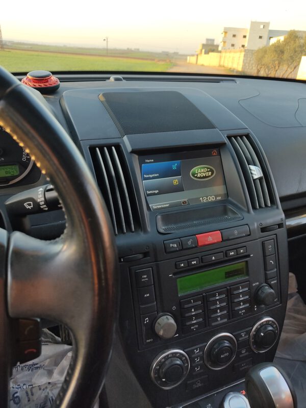 لاند روفر LR2 HSE موديل 2012 (فريلاندر 2) - الصورة 21