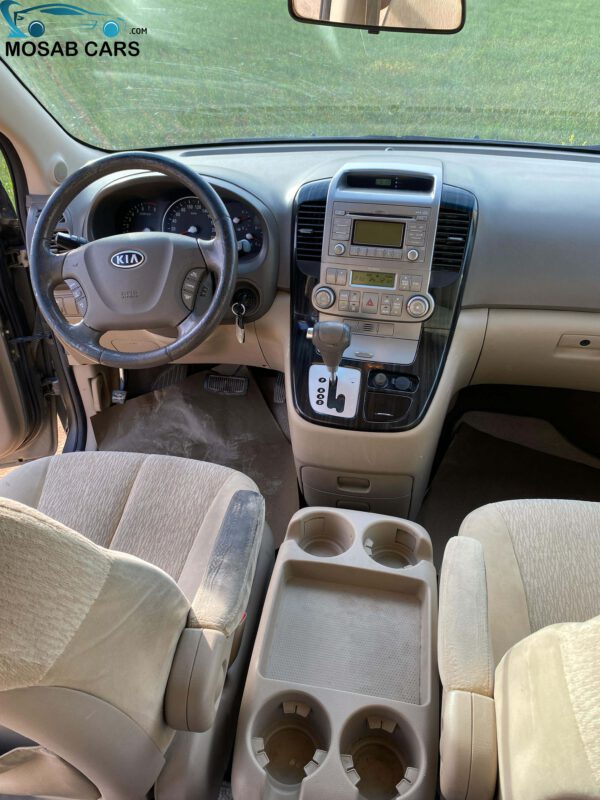 كيا كرنفال موديل 2011 - الصورة 10