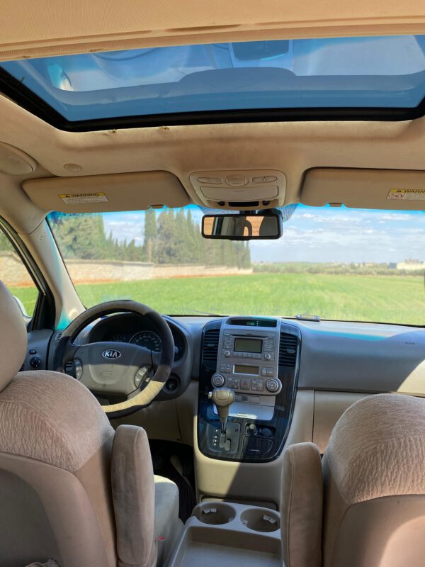 كيا كرنفال 2013 باللون الأبيض – الراحة والقوة في سيارة واحدة! - الصورة 16