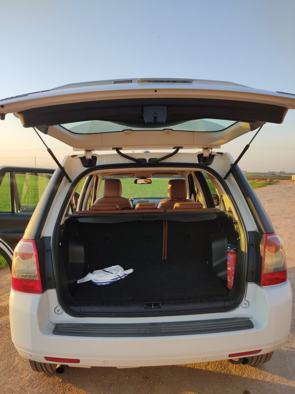 لاند روفر LR2 HSE موديل 2012 (فريلاندر 2) - الصورة 23