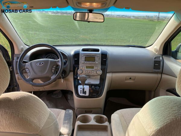 كيا كرنفال موديل 2011 - الصورة 12