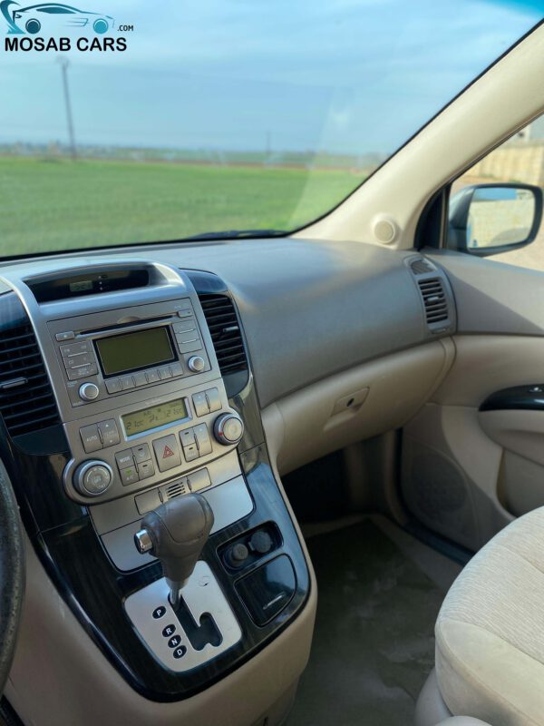 كيا كرنفال موديل 2011 - الصورة 13