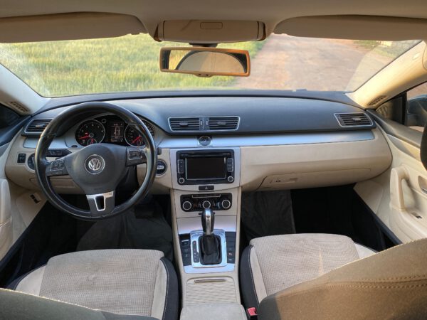 فولكس فاغن باسات موديل 2011 - الصورة 18