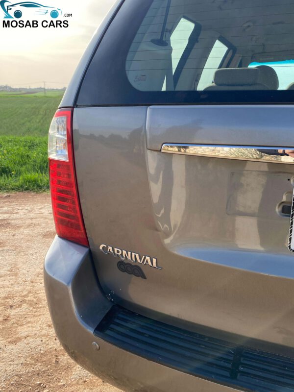 كيا كرنفال موديل 2011 - الصورة 19