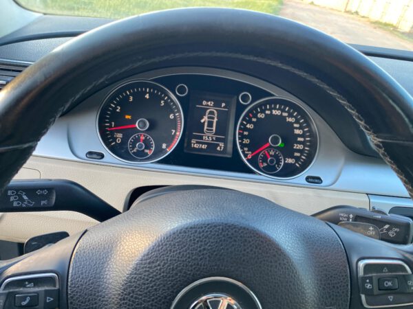 فولكس فاغن باسات موديل 2011 - الصورة 20