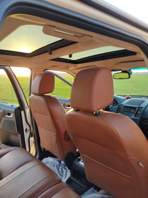 لاند روفر LR2 HSE موديل 2012 (فريلاندر 2) - الصورة 27