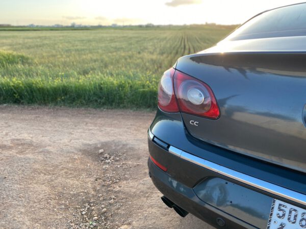 فولكس فاغن باسات موديل 2011 - الصورة 21