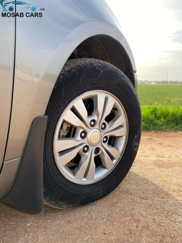 كيا كرنفال موديل 2011 - الصورة 22