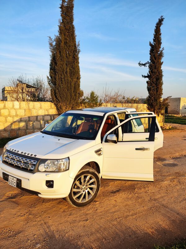 لاند روفر LR2 HSE موديل 2012 (فريلاندر 2) - الصورة 13