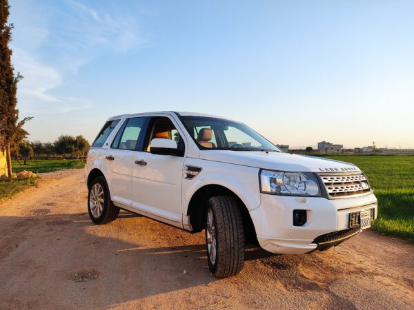 لاند روفر LR2 HSE موديل 2012 (فريلاندر 2) - الصورة 15