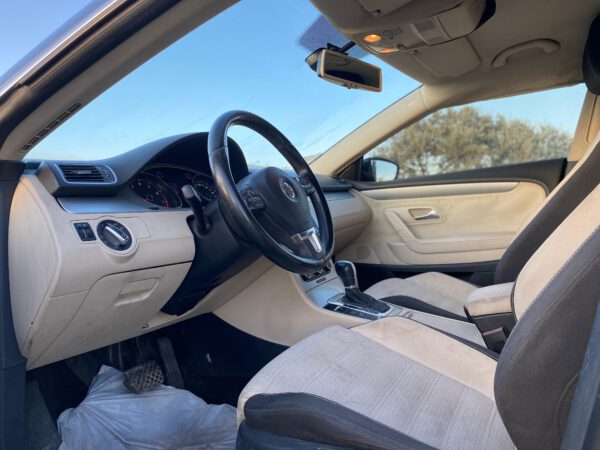 فولكس فاغن باسات موديل 2011 - الصورة 10