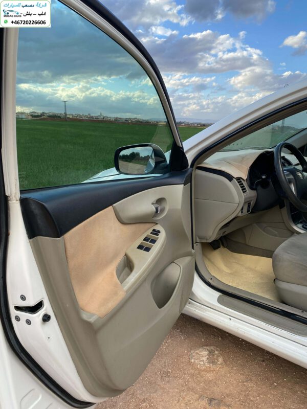 ⁦تويوتا كارولا موديل 2012⁩ - الصورة ⁦10⁩