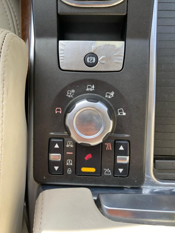 رنج روفر موديل 2011 – فخامة وأداء مميز - الصورة 13