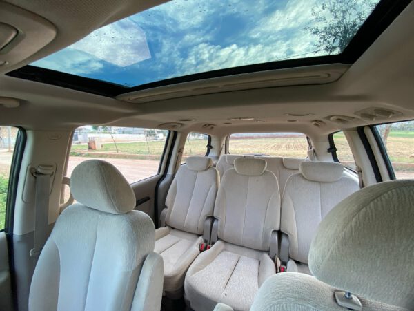 كيا كرنفال 2013 القصة الطويلة مع فتحة سقف و أبواب كهرباءيك - الصورة 4