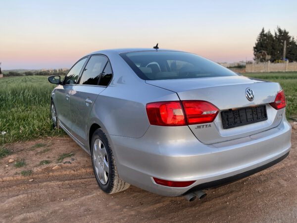 فولكسفاغن جيتي موديل 2012 - الصورة 3