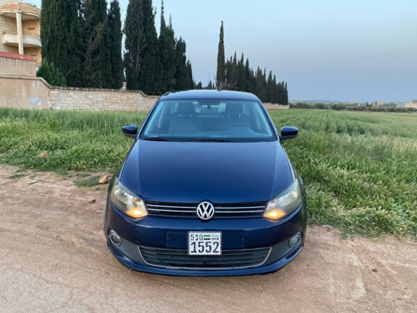 فولكس فاكن بولو سيدان 2013 – 1.6L المالك الأول من الوكالة - الصورة 3