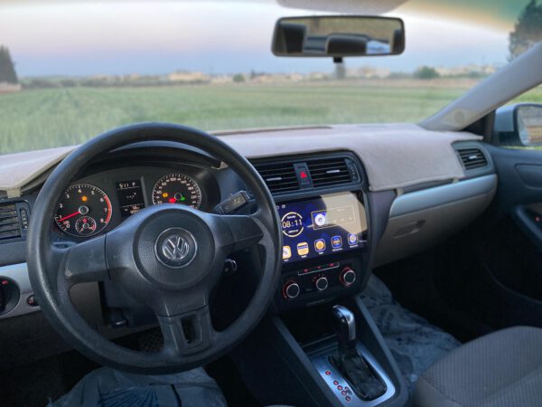 فولكسفاغن جيتي موديل 2012 - الصورة 7