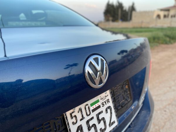 فولكس فاكن بولو سيدان 2013 – 1.6L المالك الأول من الوكالة - الصورة 14