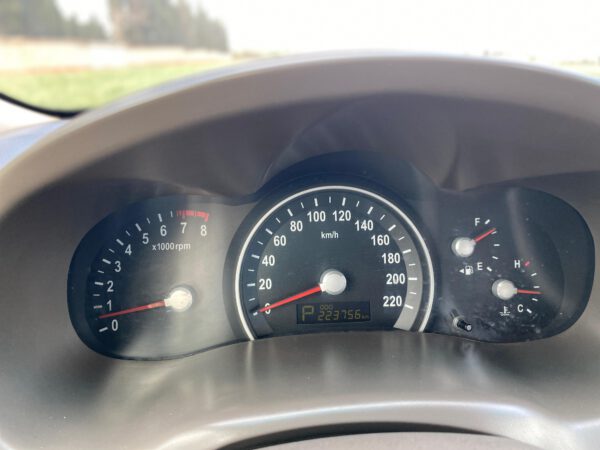 كيا كرنفال 2013 القصة الطويلة مع فتحة سقف و أبواب كهرباءيك - الصورة 19