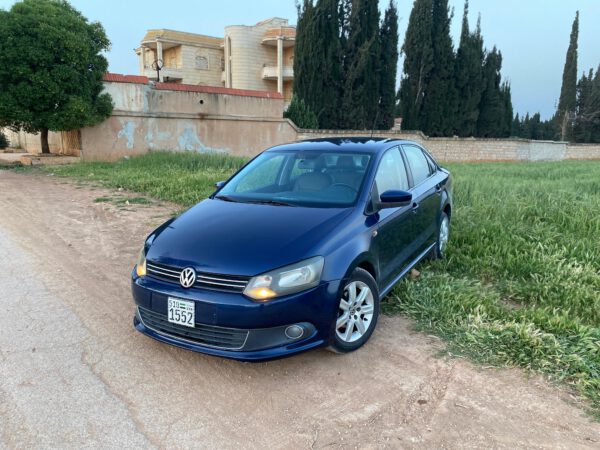 فولكس فاكن بولو سيدان 2013 – 1.6L المالك الأول من الوكالة - الصورة 4
