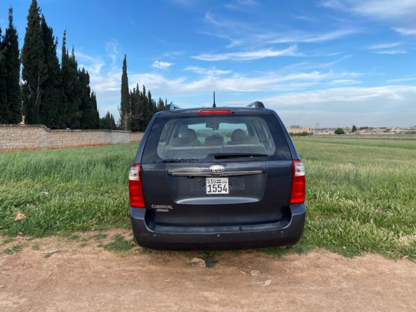 كيا كرنفال 2013 القصة الطويلة مع فتحة سقف و أبواب كهرباءيك - الصورة 7