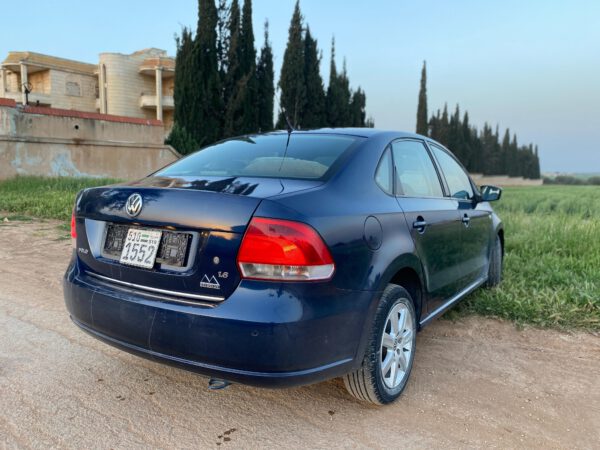 فولكس فاكن بولو سيدان 2013 – 1.6L المالك الأول من الوكالة - الصورة 6