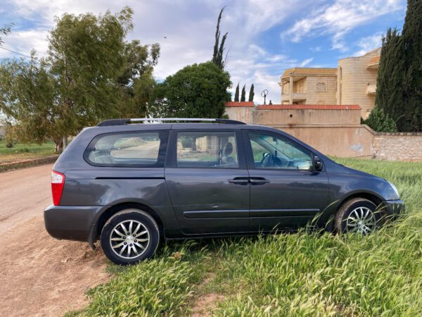 كيا كرنفال 2013 القصة الطويلة مع فتحة سقف و أبواب كهرباءيك - الصورة 10