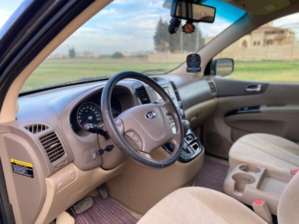 كيا كرنفال 2013 القصة الطويلة مع فتحة سقف و أبواب كهرباءيك - الصورة 13