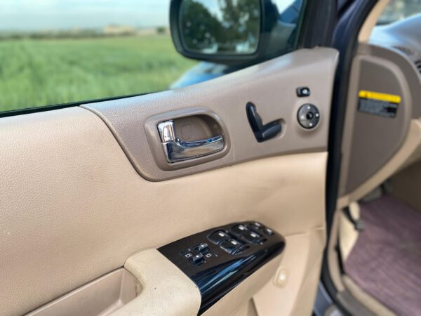 كيا كرنفال 2013 القصة الطويلة مع فتحة سقف و أبواب كهرباءيك - الصورة 14